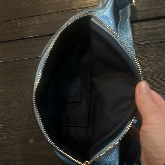 “Like New” COACH Metallic Fanny Pack/Crossbody - Picture 8 of 9